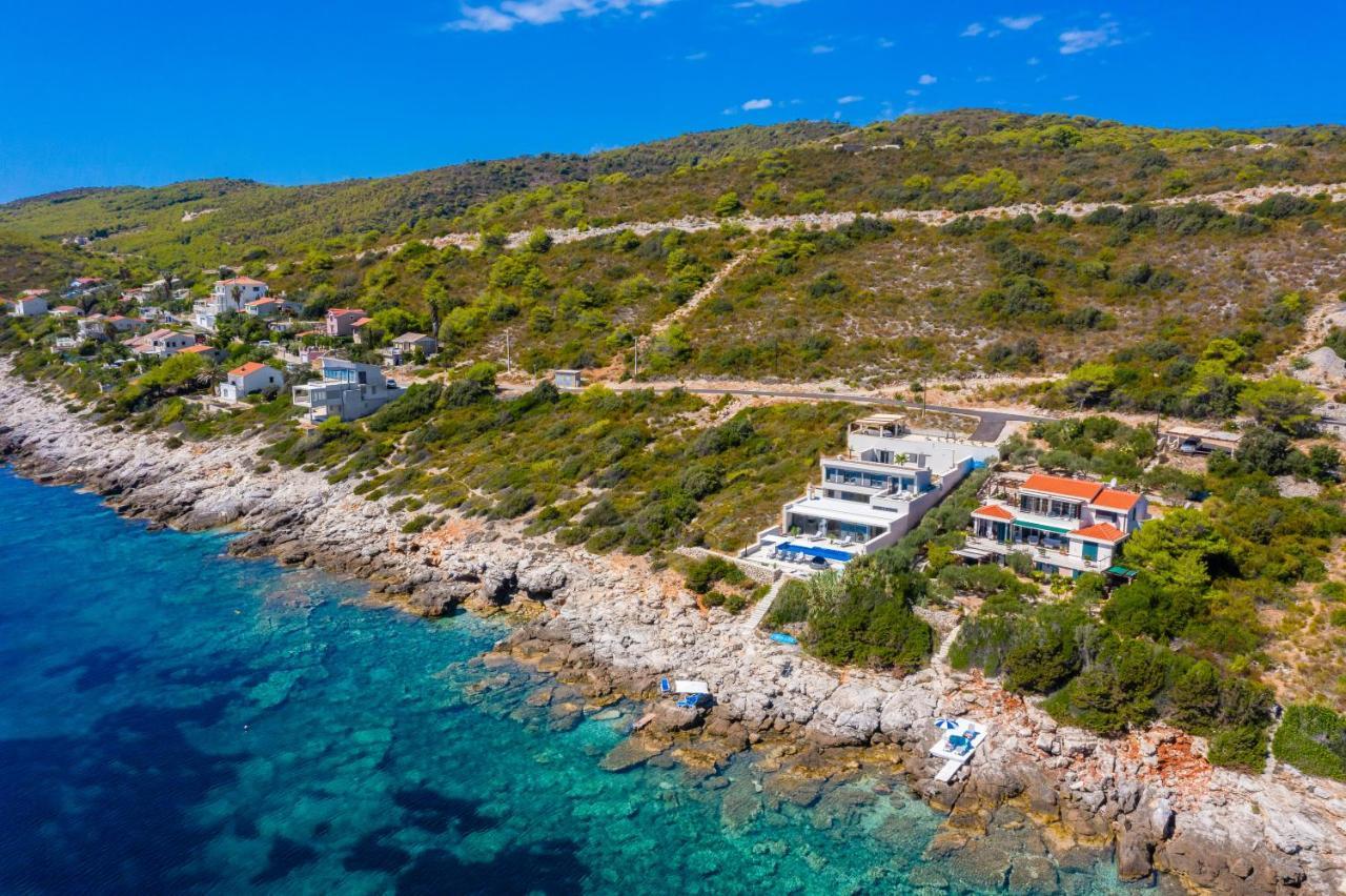 Villa Carisma Island Вис Екстериор снимка