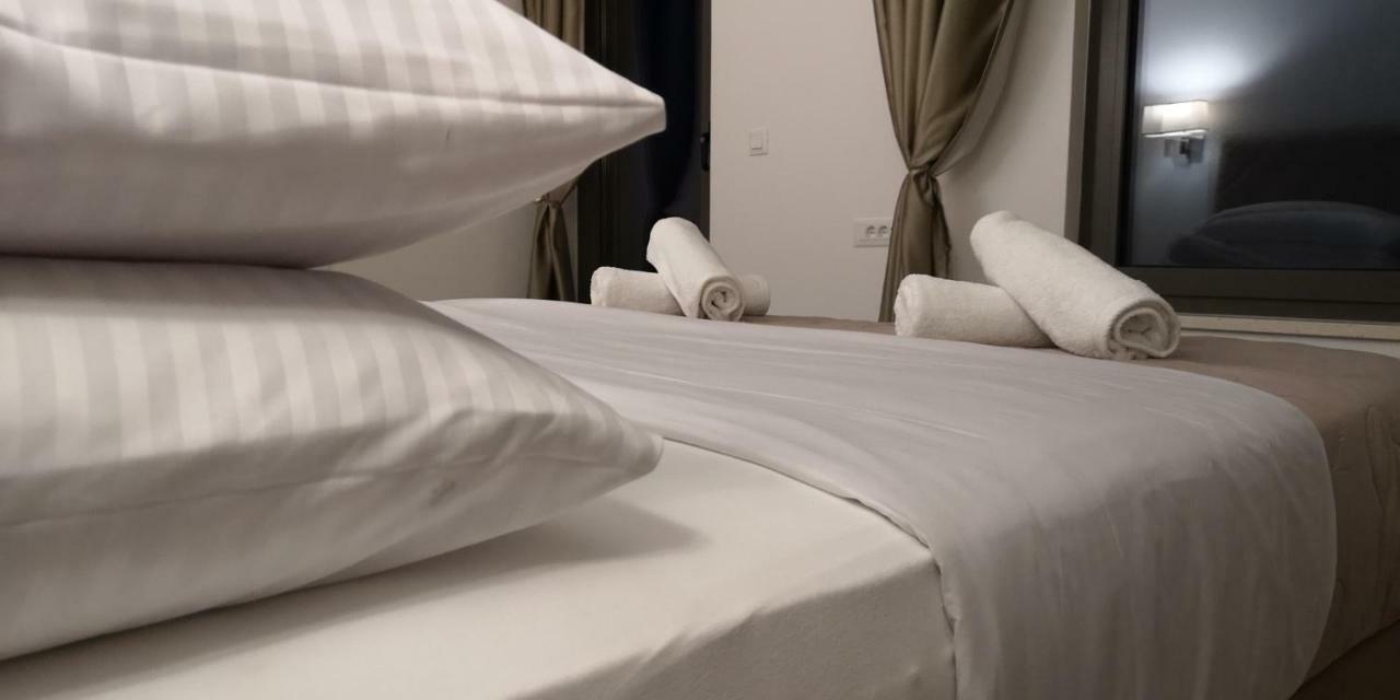 Villa Carisma Island Вис Екстериор снимка